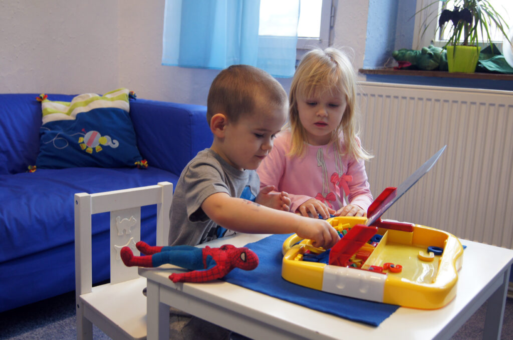 Děti při společné hře v mateřské škole PRIGO